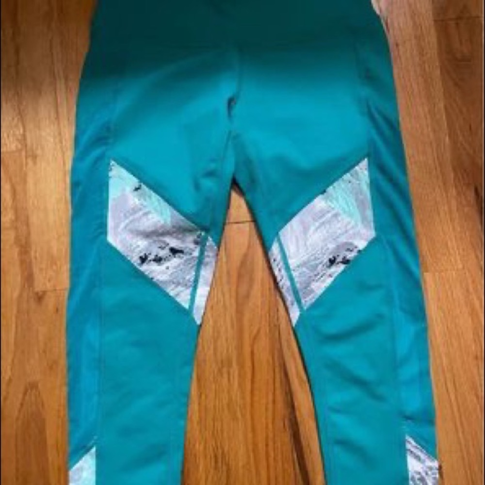 Zella crop leggings. Size XS